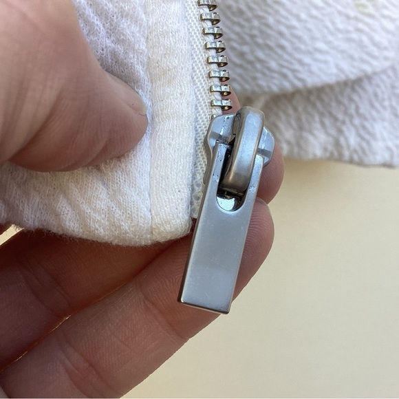 Liz Claiborne Hooded Textured Cotton Cardigan Sweatshirt Zip Up White - Small. - Picture 7 of 7